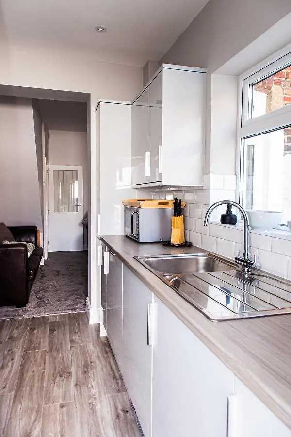 Apartamento Contractor House, Sleeps 7, Close To Restaurant'S & Bars, Long Stays Available, Oveyo Accommodation Middlesbrough Reino Unido