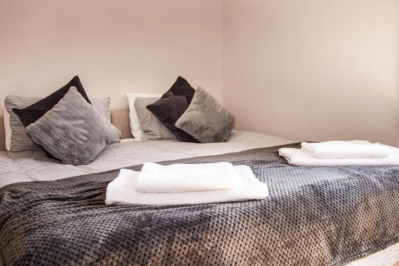 Contractor House, Sleeps 7, Close To Restaurant'S & Bars, Long Stays Available, Oveyo Accommodation Middlesbrough Apartamento